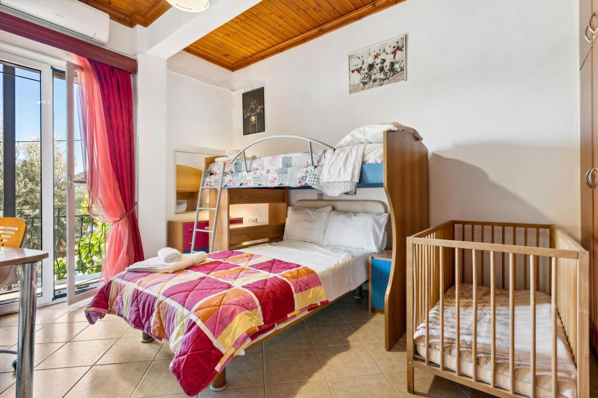 Verani Residence Parking Balcony Playground Sivros Bagian luar foto