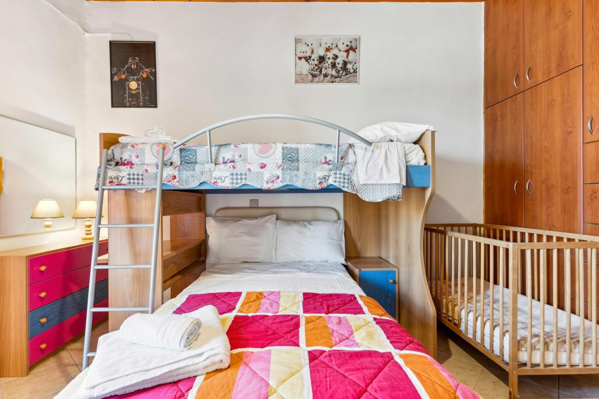 Verani Residence Parking Balcony Playground Sivros Bagian luar foto
