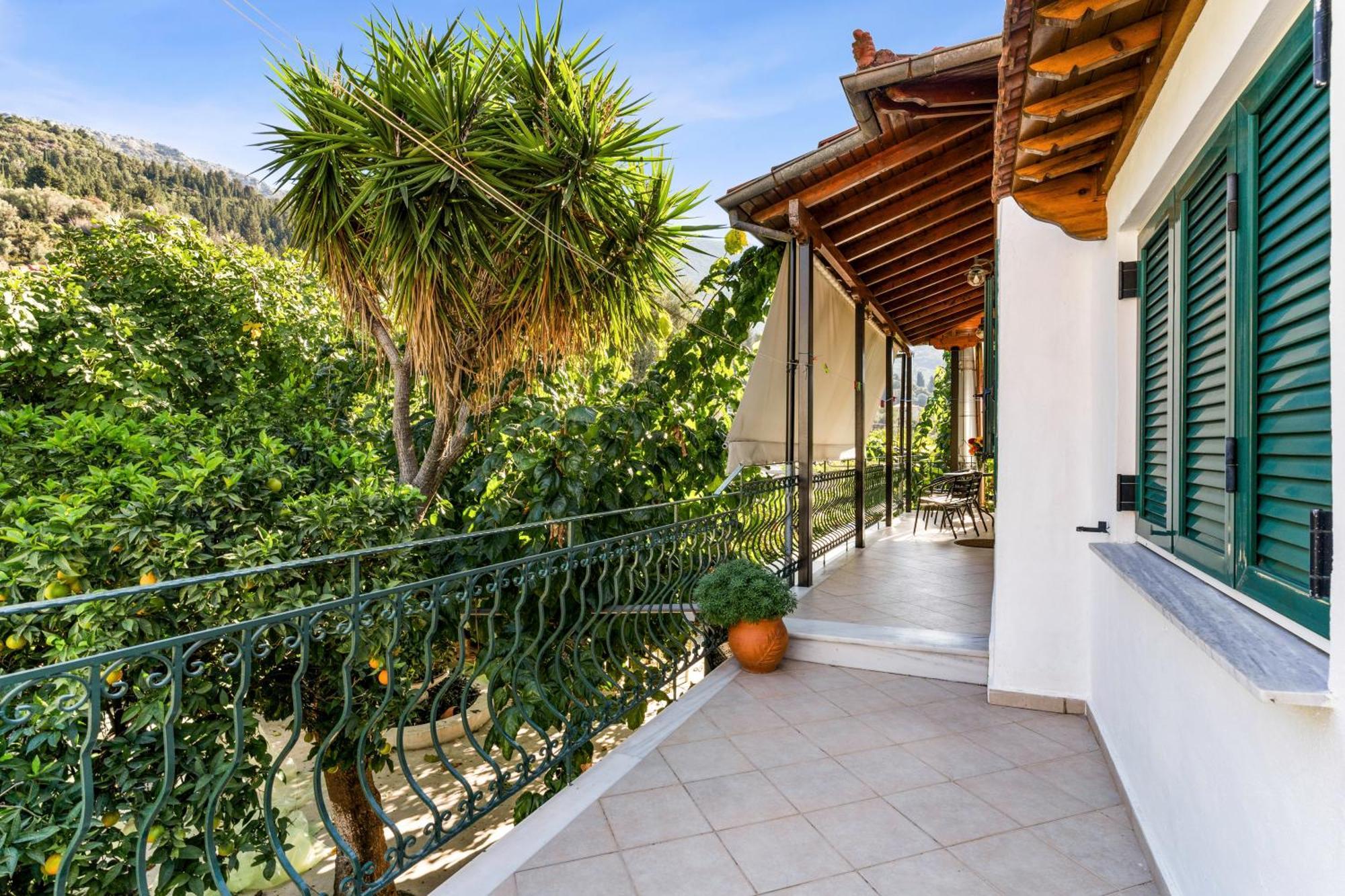 Verani Residence Parking Balcony Playground Sivros Bagian luar foto