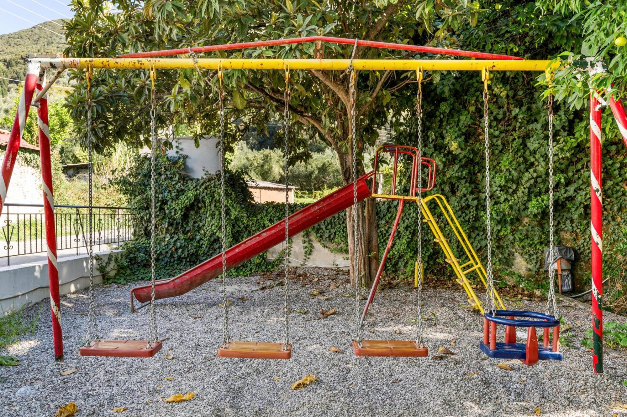Verani Residence Parking Balcony Playground Sivros Bagian luar foto